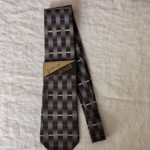 Arrow Classic Black and Gray Checkered Tie